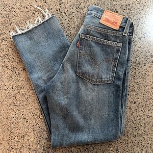 Levi’s Wedgie Straight Jean